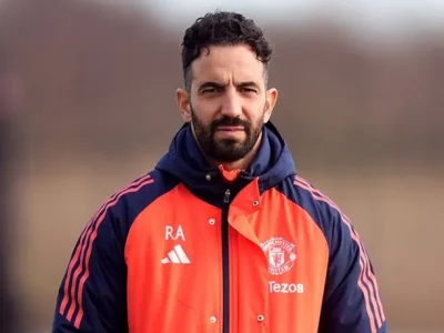 Ruben Amorim Tươi Cười Dạo Phố Lisbon: Cuộc Sống Mới Sau Khi Rời MU