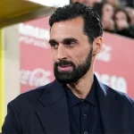 Real Madrid 'dìm hàng' Arbeloa: Sai sót khó tin với biển báo nón giao thông gây bão MXH 1