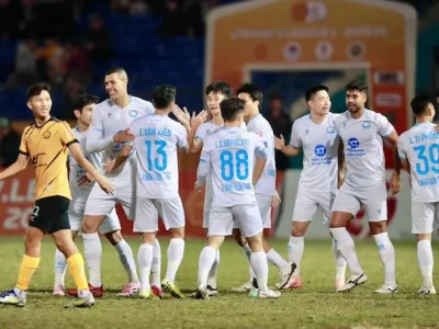 Kịch Tính Khó Tin: Thanh Hóa Cầm Hòa Nam Định 2-2 Nhờ Pha Sút Phạt Đền Hỏng Của Xuân Sơn