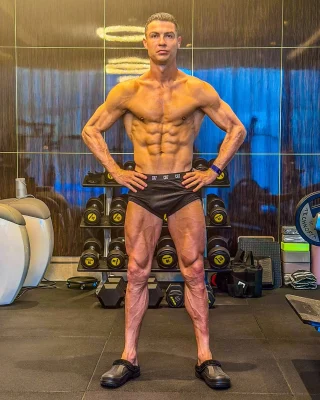 Bóc Mẽ Lịch Tập 'Khủng' Của Ronaldo: Thức Dậy Lúc 6h, Ăn Uống Khiến Đồng Đội 'Chào Thua' 1